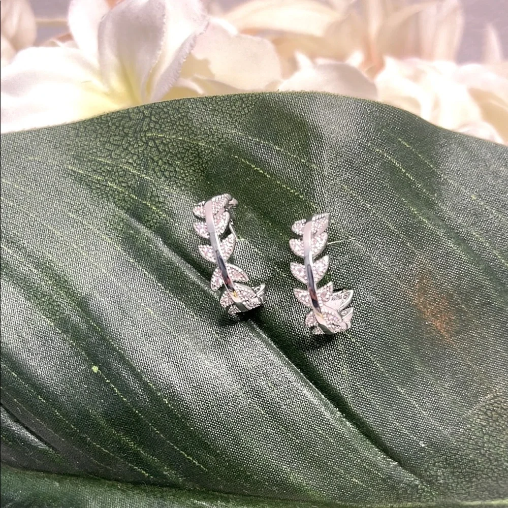 Marlyn Schiff Silver Leaf Hoop Earrings NWT